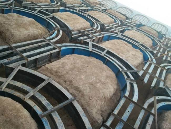 1587608025123501.jpg 拱形護坡模具.jpg