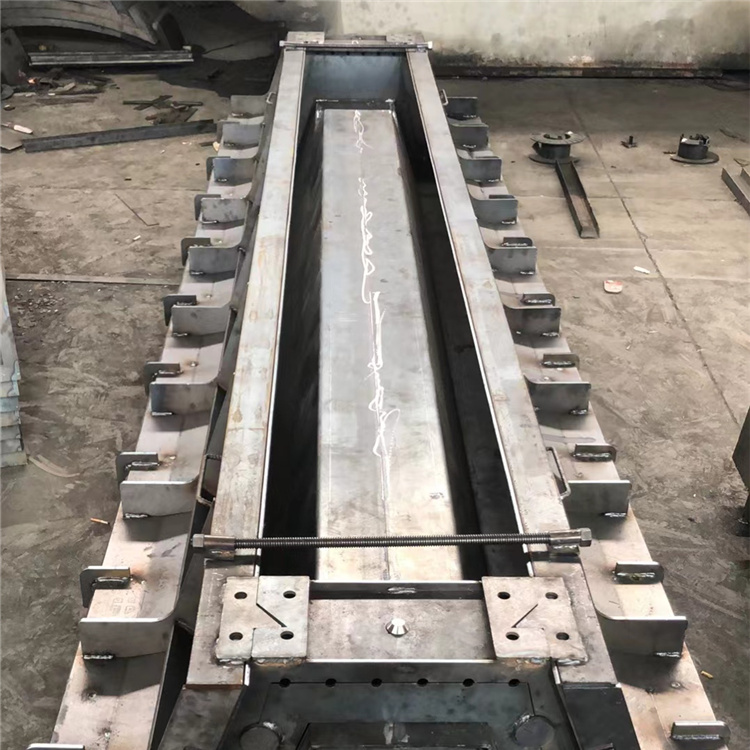 1672648254922781.jpg 板樁模具2.jpg